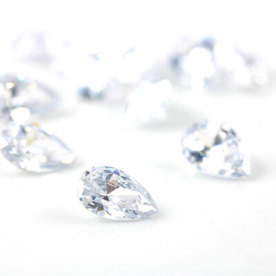 CIRCON  BLANCO   CORAZON  8*8   mm